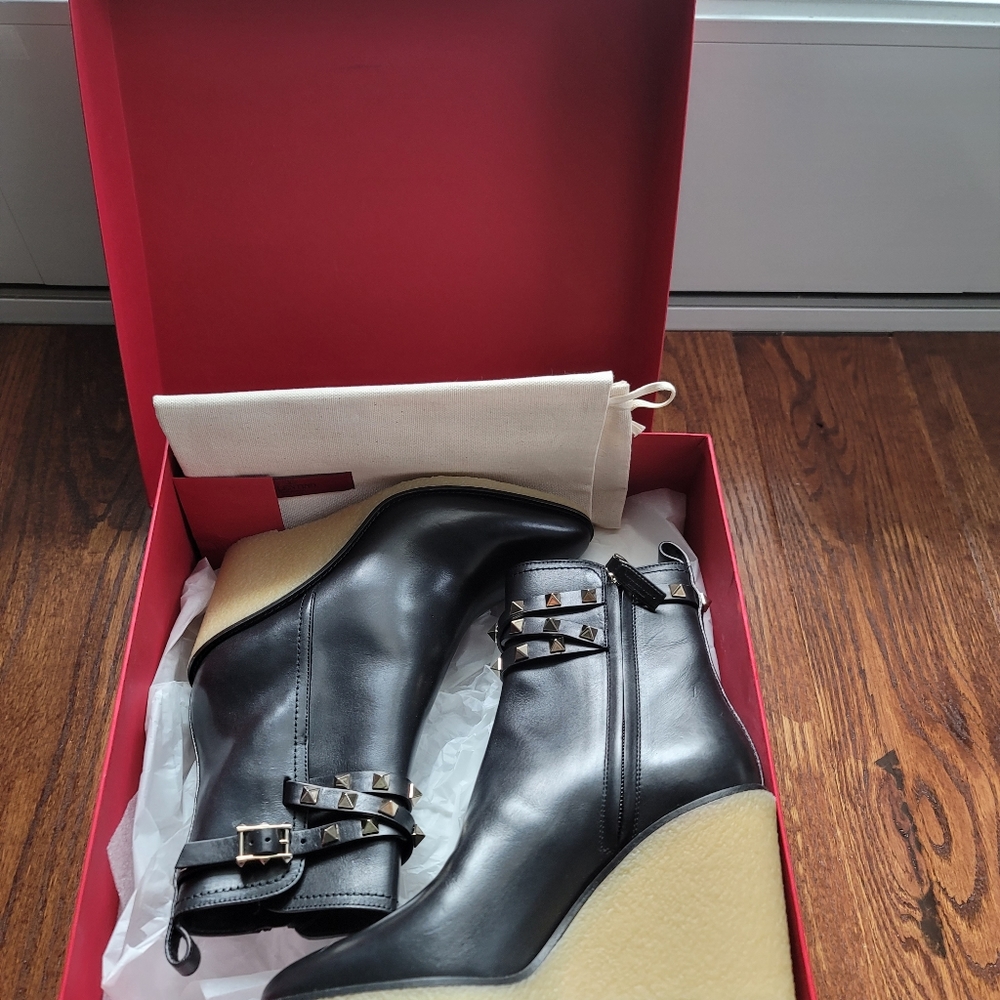 Valentino Garavani Rockstud Wedge Ankle Boots - Picture 5 of 12